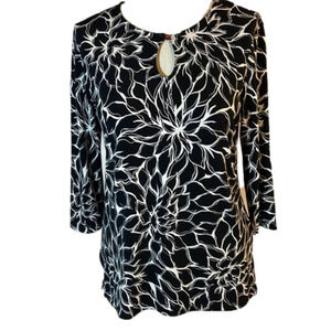 SAG Harbor 3/4 length sleeve blouse size S